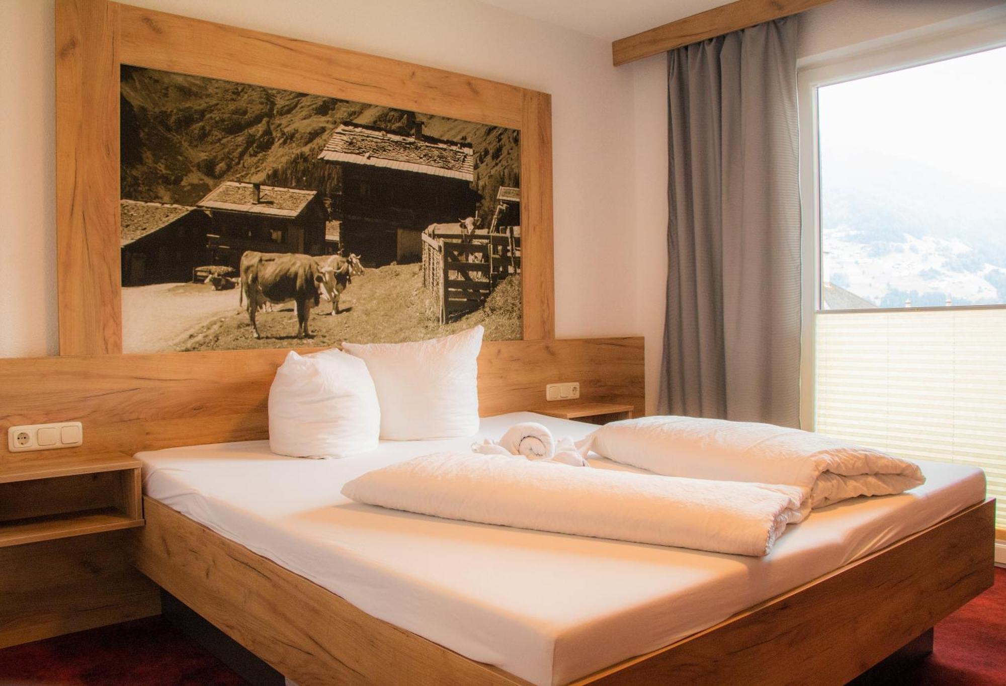 פליס Hotel Traube מראה חיצוני תמונה